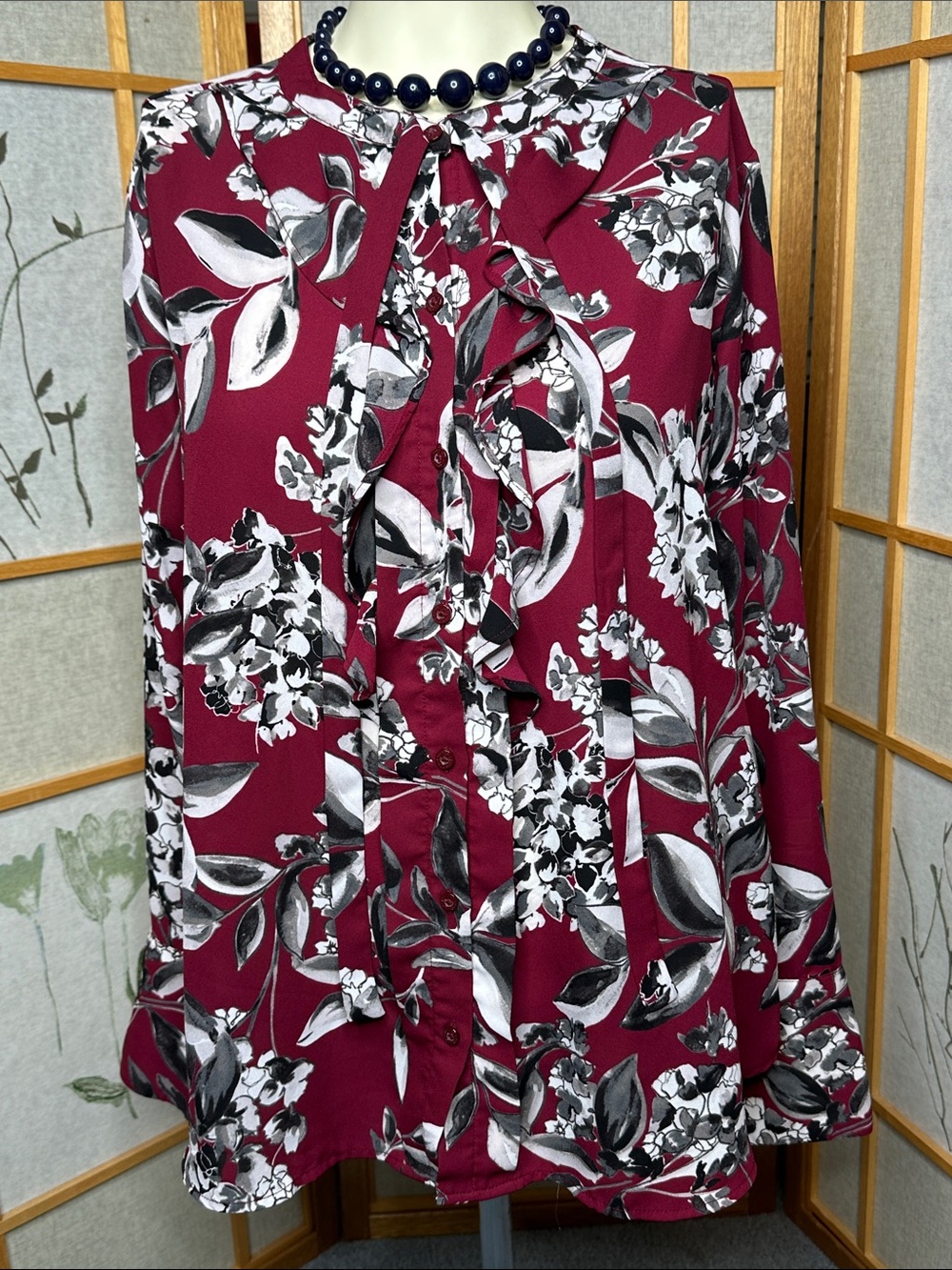 Karl Lagerfeld Career Blouse Bow Detail Burgundy Floral Print Women’s SizeLarge